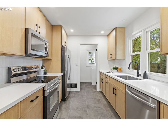 7944 N CHASE Ave, Portland, OR 97217