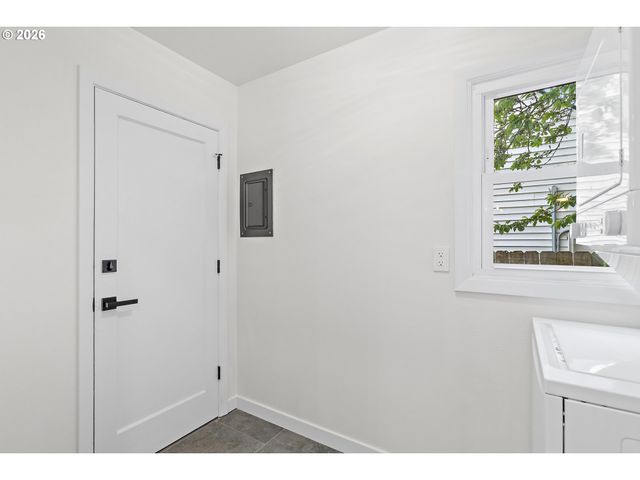 7944 N CHASE Ave, Portland, OR 97217