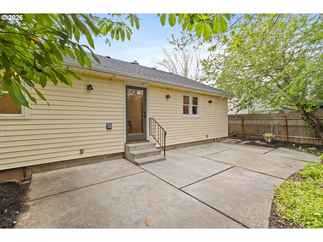 7944 N CHASE Ave, Portland, OR 97217
