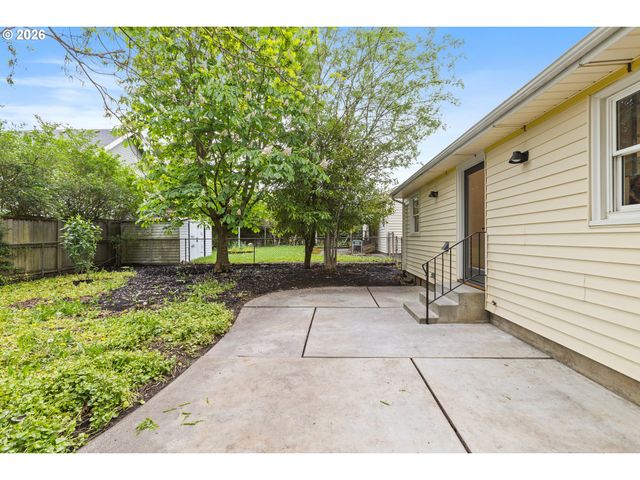 7944 N CHASE Ave, Portland, OR 97217