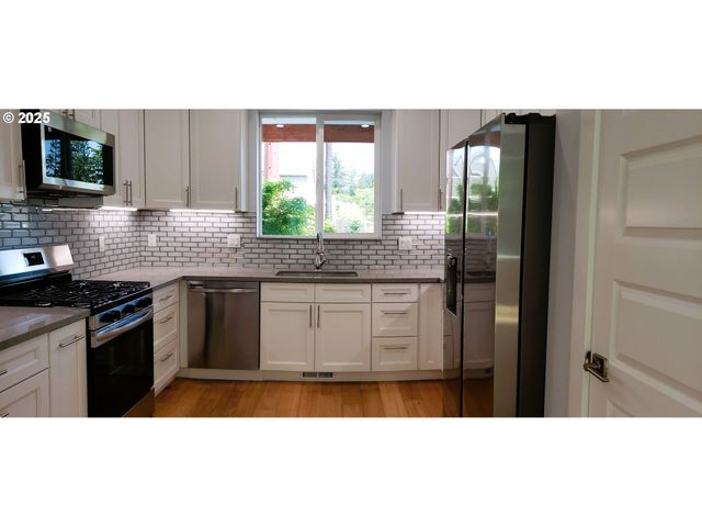 13511 Se BARBARA JEAN Ct, Clackamas, OR 97015