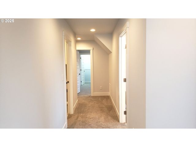 13511 Se BARBARA JEAN Ct, Clackamas, OR 97015