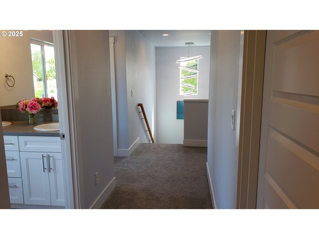 13511 Se BARBARA JEAN Ct, Clackamas, OR 97015