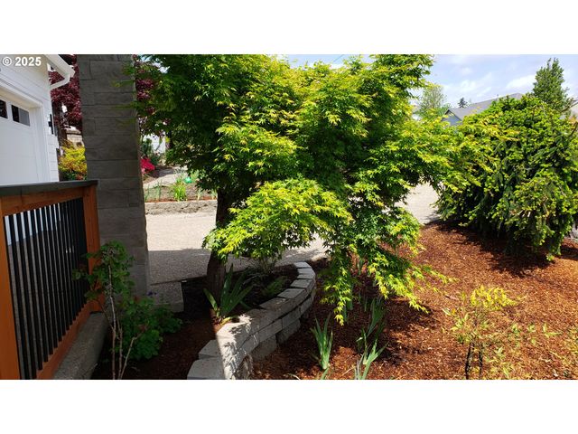 13511 Se BARBARA JEAN Ct, Clackamas, OR 97015