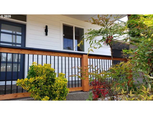 13511 Se BARBARA JEAN Ct, Clackamas, OR 97015
