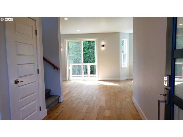 13511 Se BARBARA JEAN Ct, Clackamas, OR 97015
