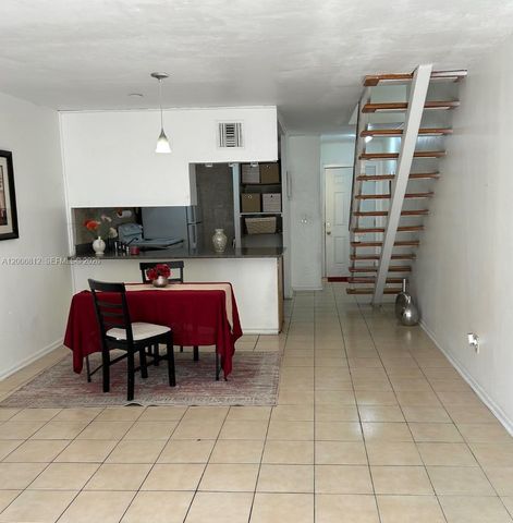 15385 S Dixie Hwy 22, Palmetto Bay, FL 33157