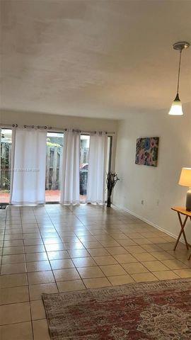 15385 S Dixie Hwy 22, Palmetto Bay, FL 33157