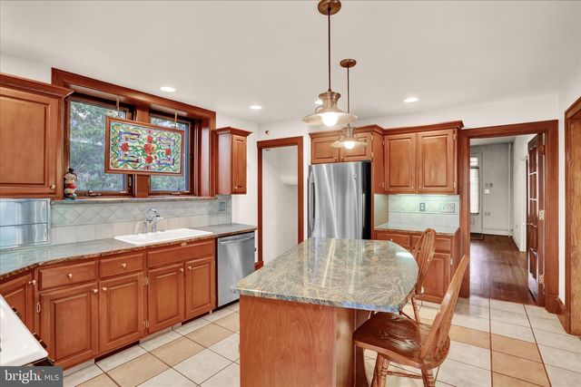 4100 KUTZTOWN RD, Temple, PA 19560