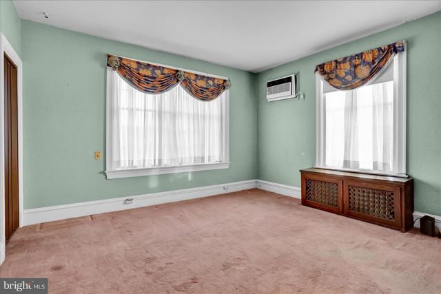 4100 KUTZTOWN RD, Temple, PA 19560