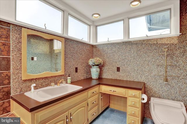 4100 KUTZTOWN RD, Temple, PA 19560