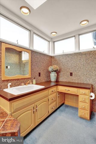 4100 KUTZTOWN RD, Temple, PA 19560