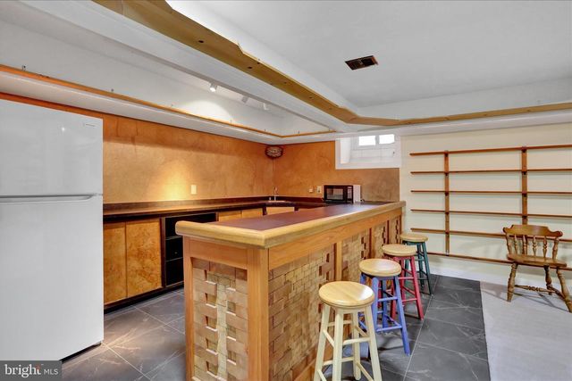 4100 KUTZTOWN RD, Temple, PA 19560