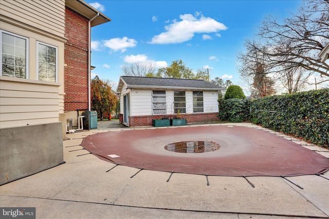 4100 KUTZTOWN RD, Temple, PA 19560