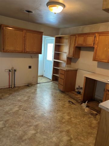 200 Cumberland Road, Waxahachie, TX 75165