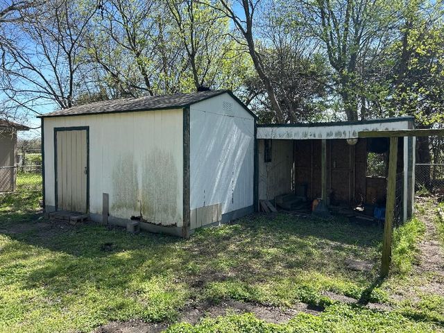 200 Cumberland Road, Waxahachie, TX 75165