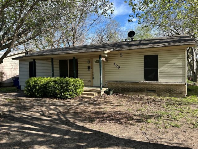 200 Cumberland Road, Waxahachie, TX 75165