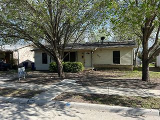 200 Cumberland Road, Waxahachie, TX 75165