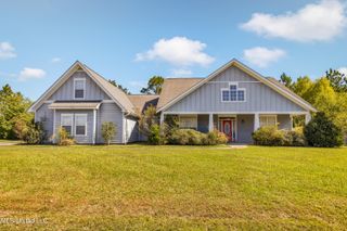 2012 Parkview Cove, Biloxi, MS 39532