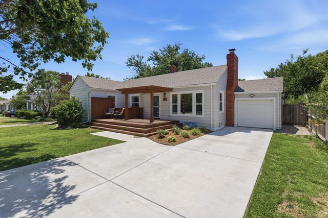 451 N Pinecrest Ave, Wichita, KS 67208