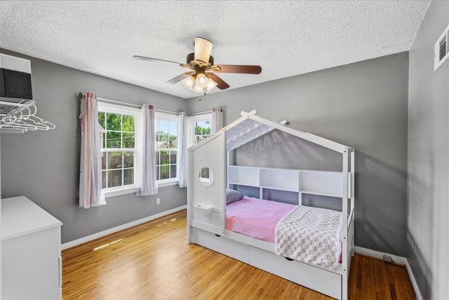 451 N Pinecrest Ave, Wichita, KS 67208