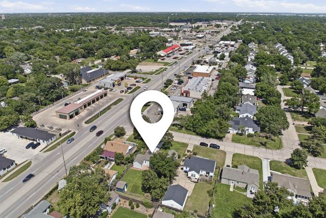 451 N Pinecrest Ave, Wichita, KS 67208