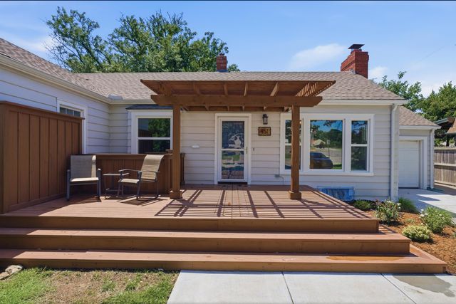 451 N Pinecrest Ave, Wichita, KS 67208