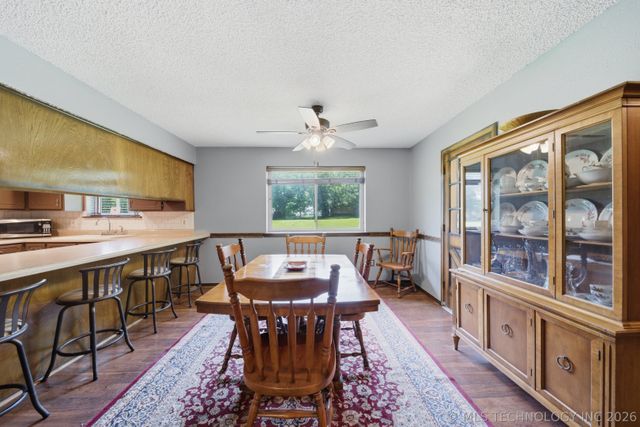 201 Country Lane, Skiatook, OK 74070