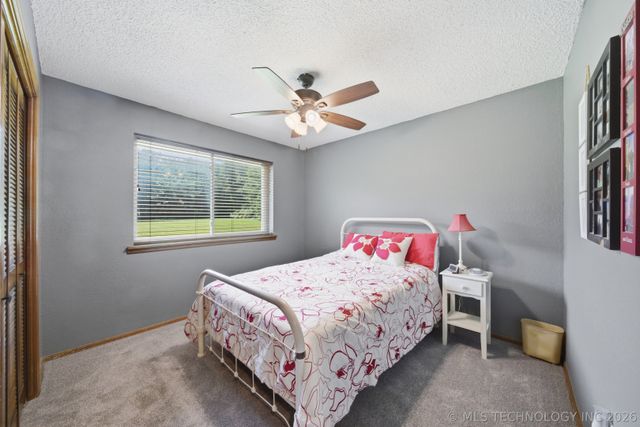 201 Country Lane, Skiatook, OK 74070