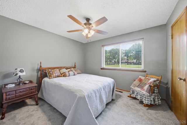 201 Country Lane, Skiatook, OK 74070