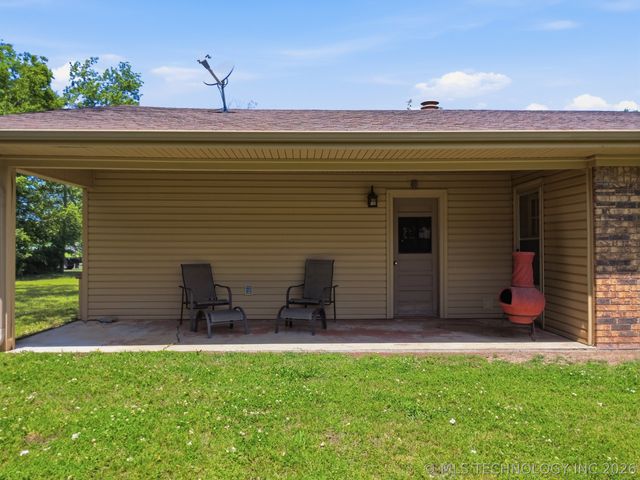 201 Country Lane, Skiatook, OK 74070