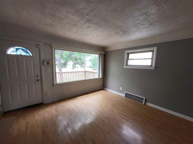 22820 Teppert Avenue, Eastpointe, MI 48021