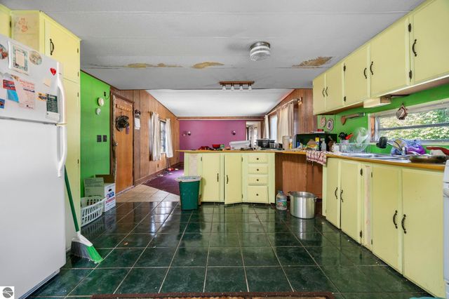 3070 Meadow Wood, Traverse City, MI 49685