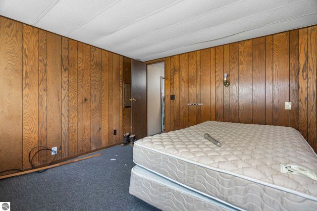 3070 Meadow Wood, Traverse City, MI 49685