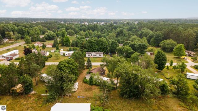 3070 Meadow Wood, Traverse City, MI 49685