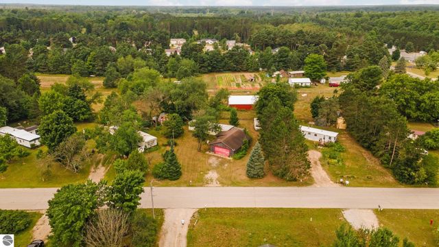 3070 Meadow Wood, Traverse City, MI 49685