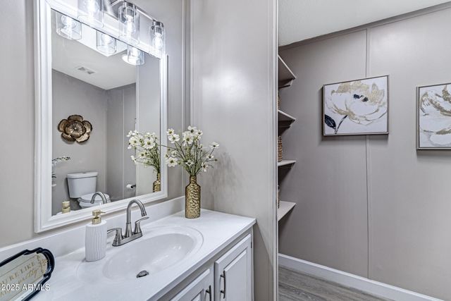 834 S MERIDIAN Road 81, Apache Junction, AZ 85120