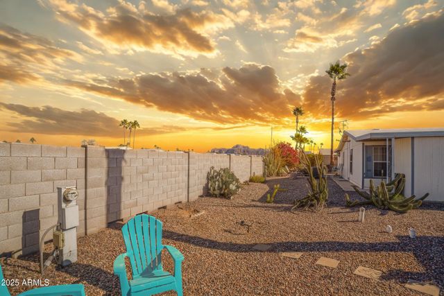 834 S MERIDIAN Road 81, Apache Junction, AZ 85120