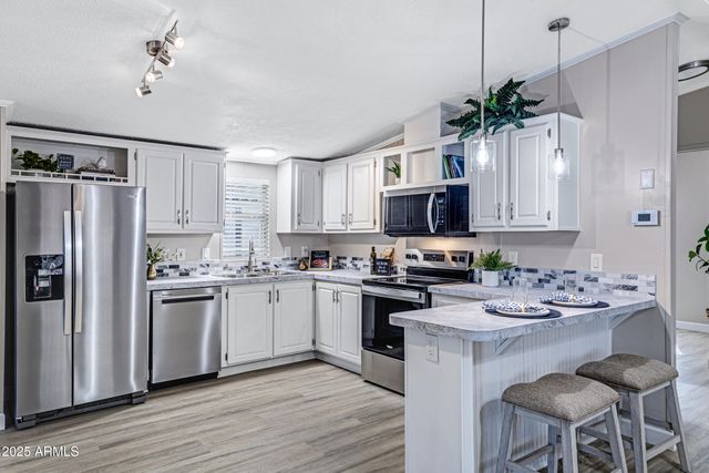 834 S MERIDIAN Road 81, Apache Junction, AZ 85120