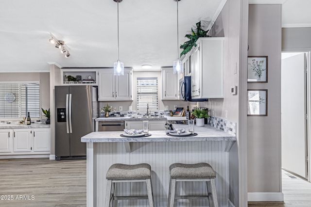 834 S MERIDIAN Road 81, Apache Junction, AZ 85120