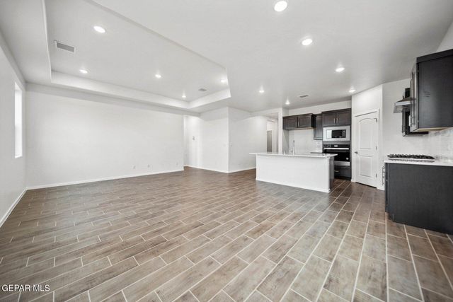 13984 Thunder Sky Avenue, El Paso, TX 79928