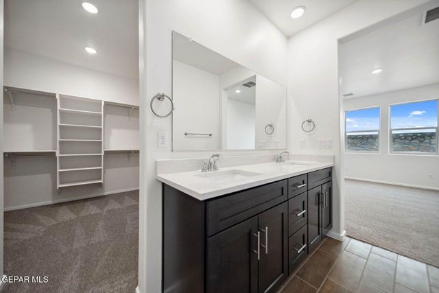 13984 Thunder Sky Avenue, El Paso, TX 79928
