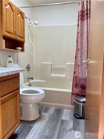9238 Classic Drive NE, Lacey, WA 98516