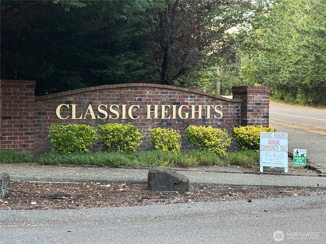 9238 Classic Drive NE, Lacey, WA 98516