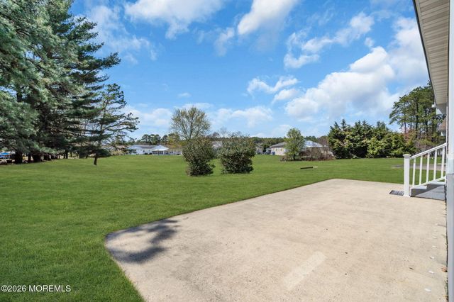 30 Pine Valley Drive, Toms River, NJ 08757