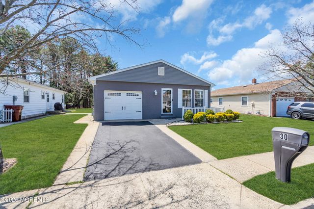 30 Pine Valley Drive, Toms River, NJ 08757