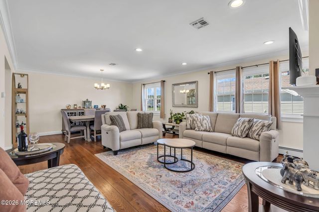 30 Pine Valley Drive, Toms River, NJ 08757