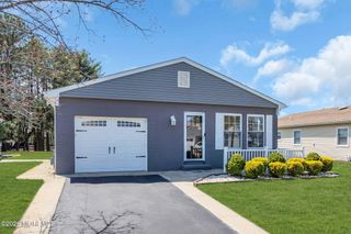 30 Pine Valley Drive, Toms River, NJ 08757