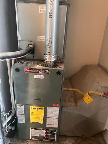 636 Newton, Dinuba, CA 93618