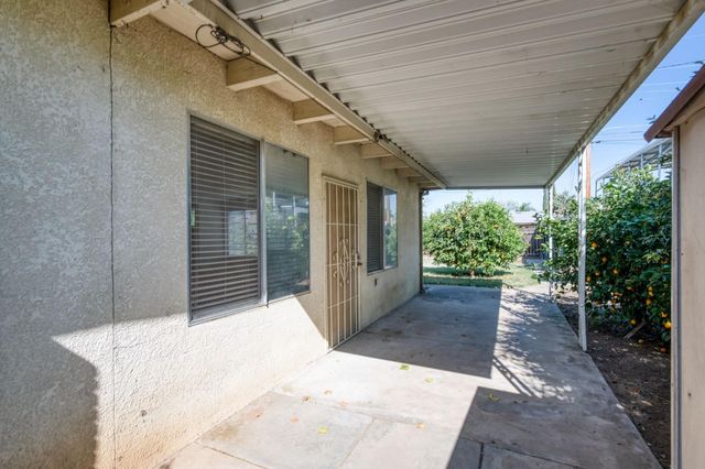 636 Newton Drive, Dinuba, CA 93618